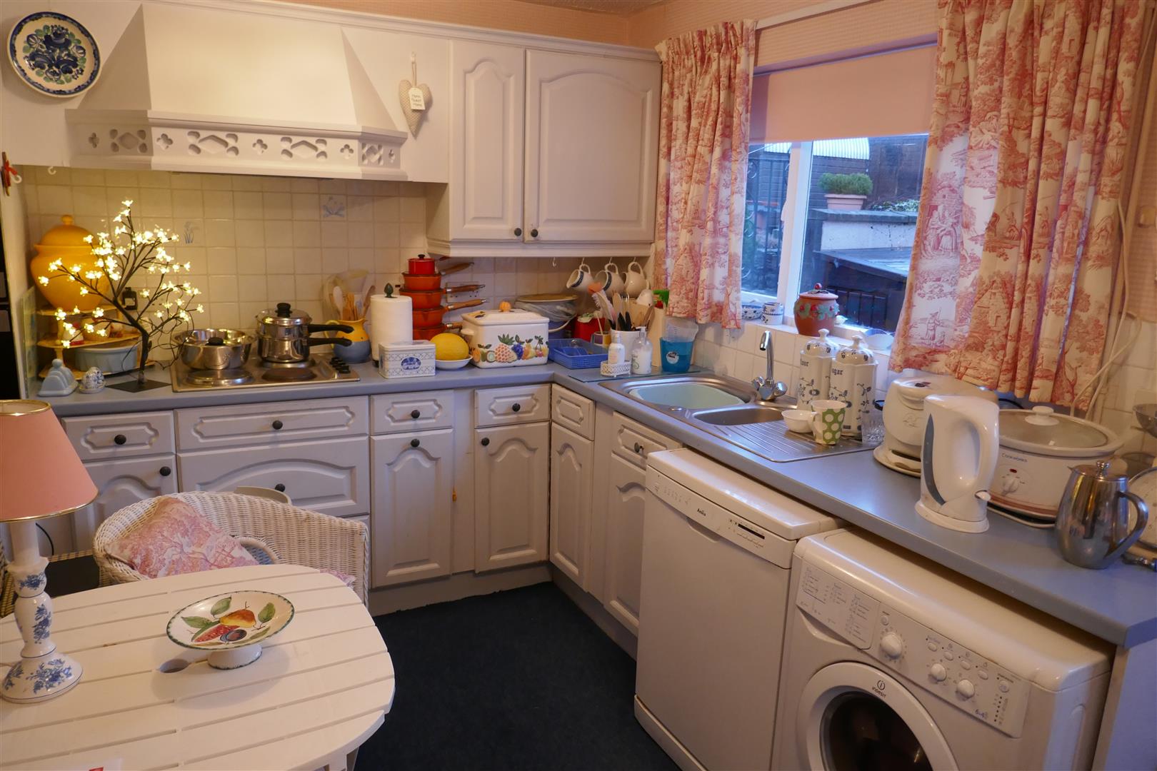 KITCHEN/BREAKFAST ROOM
